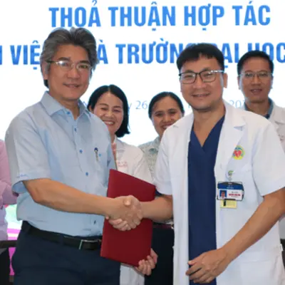 LỄ KÝ KẾT THỎA THUẬN HỢP TÁC GIỮA TRƯỜNG ĐẠI HỌC DƯỢC HÀ NỘI VÀ BỆNH VIỆN E